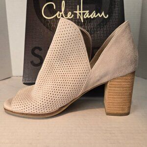 Cole Haan Shiloh, size 7, textured beige suede open-toed booties